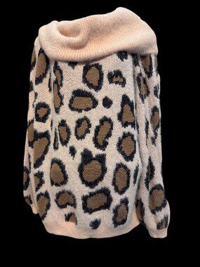 NWT Umgee Blush Animal Print Sweater Med